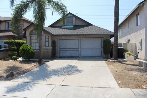 14549 Southwood Dr, Fontana, CA, 92337-2747 | Card Image