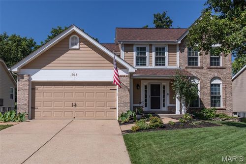 1915 Fox Pointe Dr, Arnold, MO, 63010-2863 | Card Image