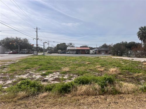 302 W Rice St, Falfurrias, TX, 78355-3802 | Card Image