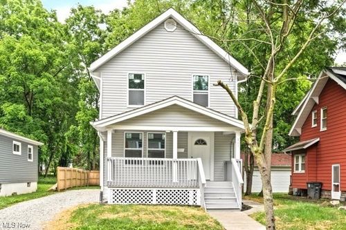 861 Glenn St, Akron, OH, 44320-3713 | Card Image