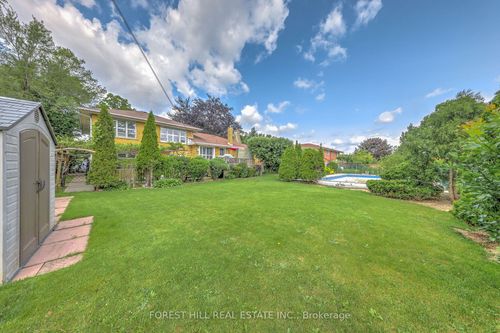 89 Portage Ave, North York, ON, M9N3H2 | Card Image