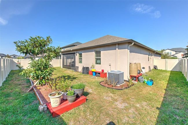 25200 Lambrusco Loop, House other with 4 bedrooms, 3 bathrooms and null parking in LUTZ FL | Image 6
