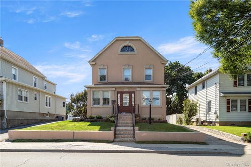 26 S Bayles Avenue, North Hempstead, NY, 11050 | Card Image