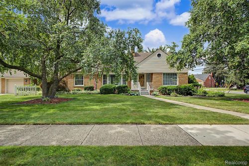 21236 Outer Dr, Dearborn, MI, 48124-3042 | Card Image