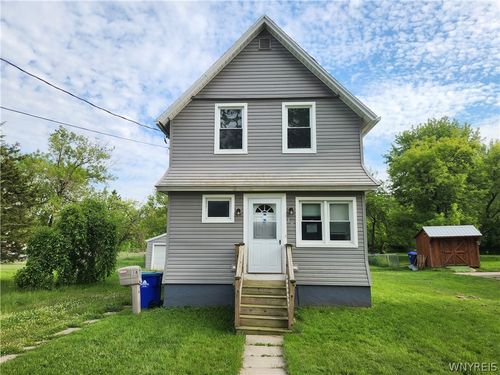 18 Newton St, Angola, NY, 14006-1506 | Card Image