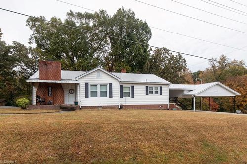 232 Joe Moore Rd, Thomasville, NC, 27360-9138 | Card Image