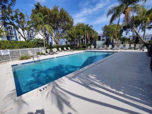 apt-107-616 Executive Center Dr, West Palm Beach, FL, 33401-4944 | Card Image