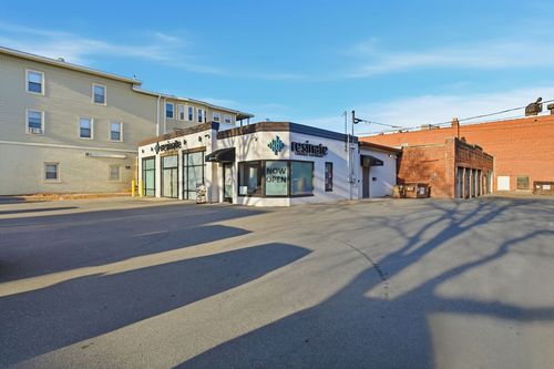 110 Pleasant St, Northampton, MA, 01060-3909 | Card Image