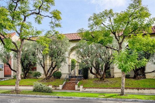 10-300 N Isabel St, Glendale, CA, 91206-3616 | Card Image