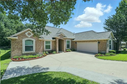 8974 Ranch Bluff Ct, Benbrook, TX, 76126-1655 | Card Image