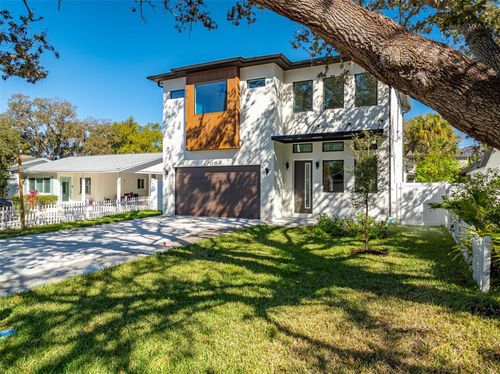 3215 W Price Ave, TAMPA, FL, 33611-3720 | Card Image