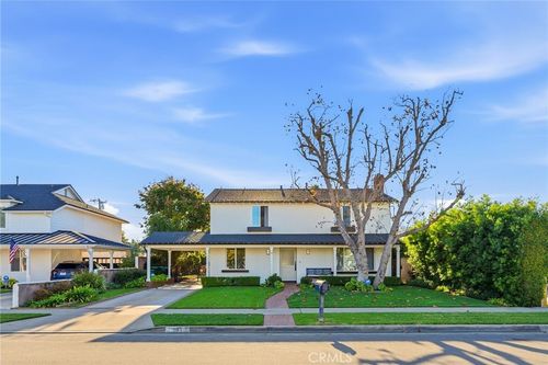 285 Sierks St, Costa Mesa, CA, 92627-2150 | Card Image