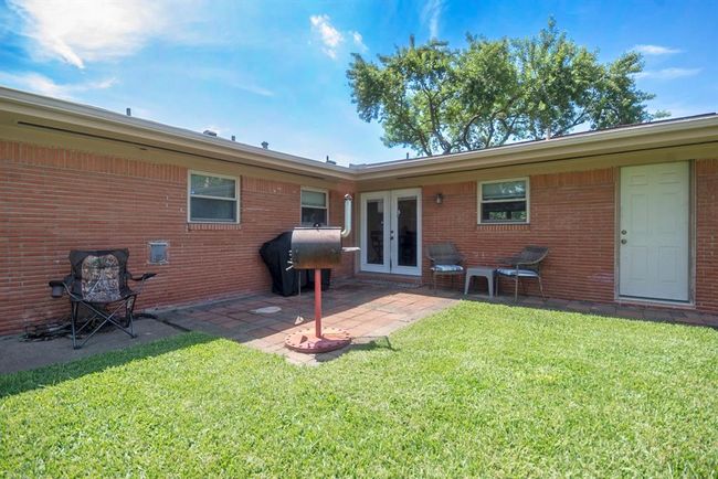 Home has double-paned windows. | Image 25