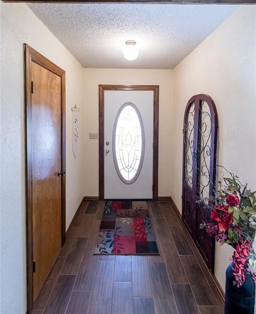 120 Peggy Dr, Elk City, OK, 73644-1222 | Card Image