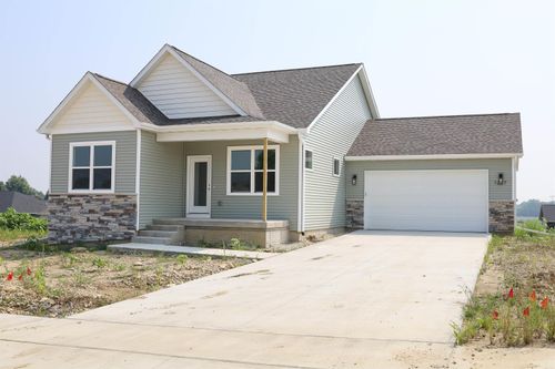 1227 Stone Ln, Waverly, IA, 50677-9276 | Card Image