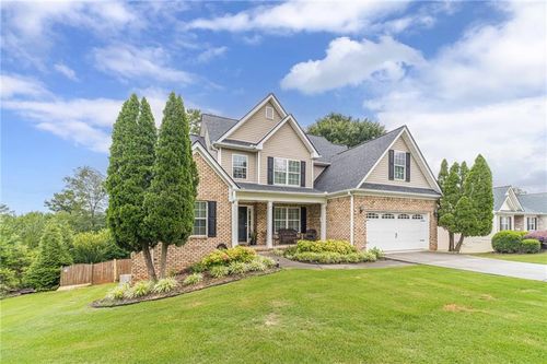946 Golden Meadows Ln, Loganville, GA, 30052-7246 | Card Image