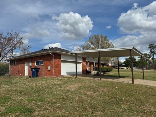 600 Morningside Dr, Seminole, OK, 74868-2655 | Card Image