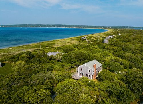 654 Lighthouse Rd, Aquinnah, MA, 02535-1381 | Card Image