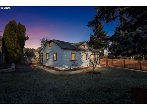 2325 Sunset Ave, West Linn, OR, 97068-3617 | Card Image