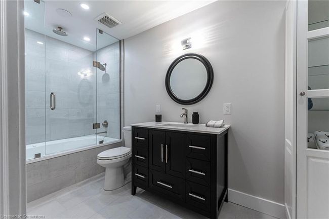 1703 - 67 Caroline St S, House attached with 2 bedrooms, 2 bathrooms and 1 parking in Hamilton ON | Image 24