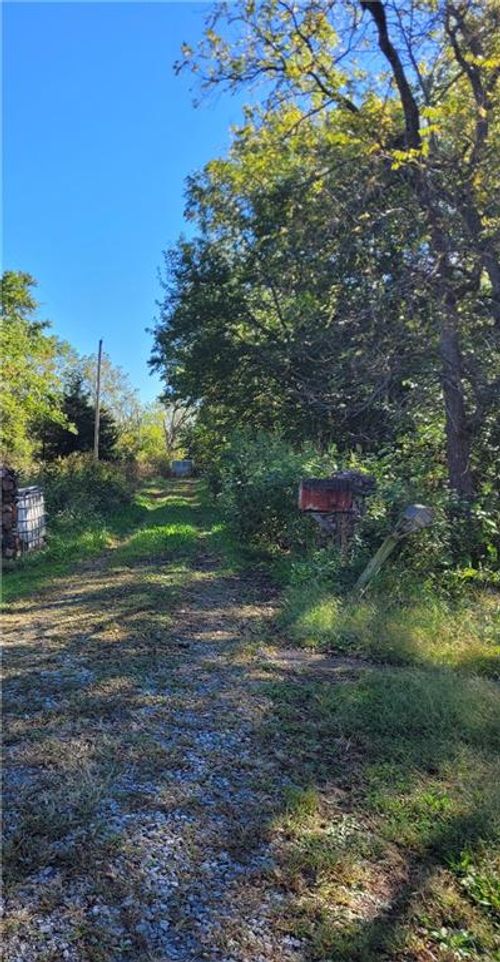 3799 E Lowell St, Amity, MO, 64422-9100 | Card Image