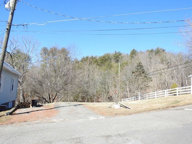 106 S Boss Row, House other with 3 bedrooms, 2 bathrooms and null parking in Fries VA | Image 30