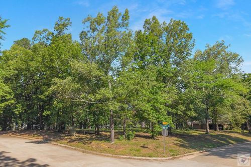 402 Forest Lake Dr, Texarkana, TX, 75503 | Card Image