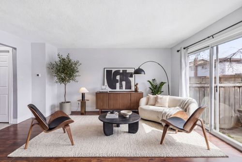 29-262 Kenora Ave, Hamilton, ON, L8E3Y3 | Card Image