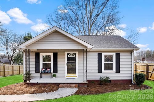 604 Walnut St, Belmont, NC, 28012 | Card Image