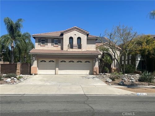 831 Johnny Cash Dr, Corona, CA, 92881-0949 | Card Image