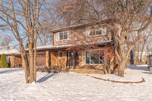 41958 Sunderland Dr, Canton, MI, 48187-3525 | Card Image