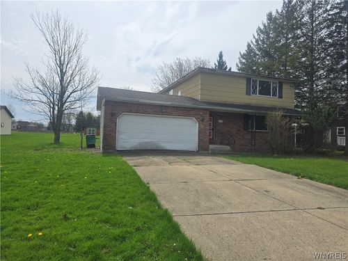 5741 Berg Rd, Buffalo, NY, 14218-3765 | Card Image