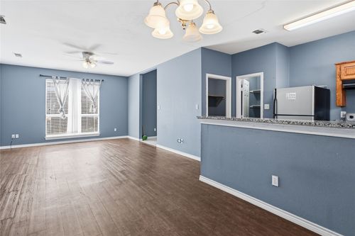 3122 Timber Creek Dr, Grand Prairie, TX, 75052-6072 | Card Image