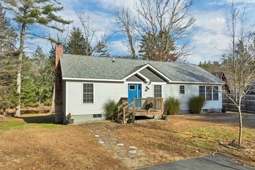 7 Cashell Ln, Webster, NH, 03303-7322 | Card Image