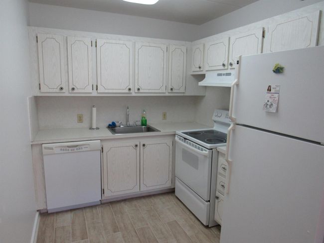 310 Brighton H, Condo with 2 bedrooms, 2 bathrooms and null parking in Boca Raton FL | Image 12