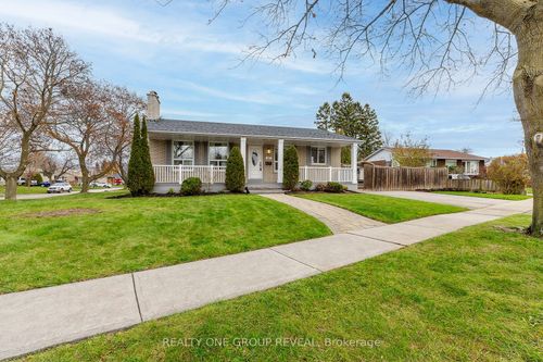 14 Taylor Rd, Ajax, ON, L1S2X4 | Card Image