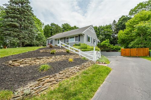242 Kreag Rd, Fairport, NY, 14450-3106 | Card Image