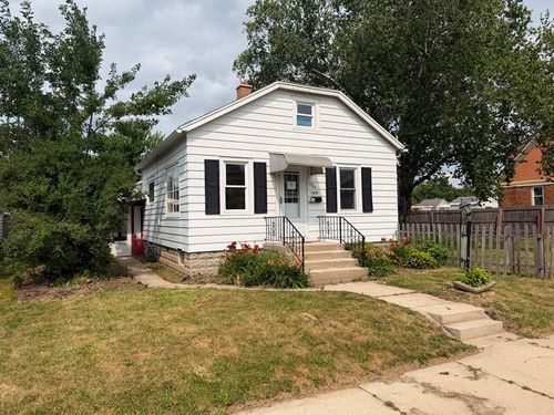 1926 S 16th St, Sheboygan, WI, 53081-5744 | Card Image