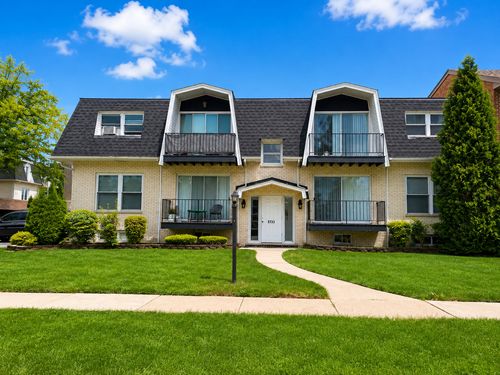2w-5733 103rd St, Oak Lawn, IL, 60453-4464 | Card Image