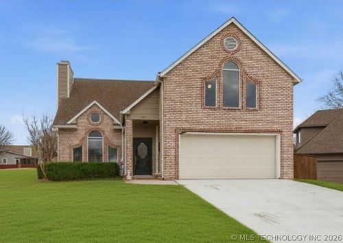 8811 S 91st East Ave, Tulsa, OK, 74133-5658 | Card Image