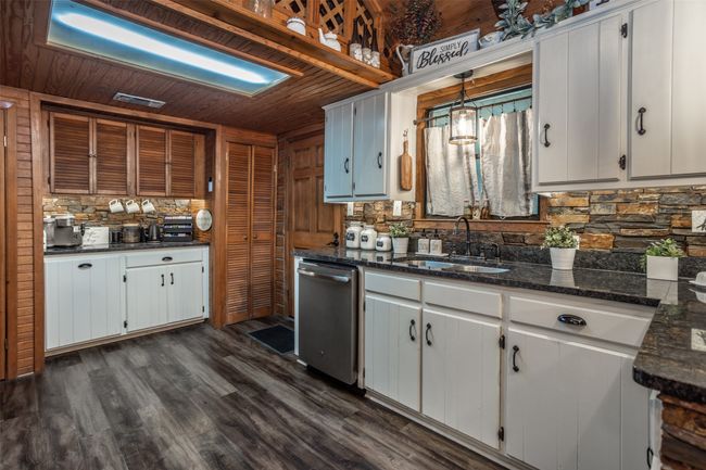 101 Easy St, House other with 4 bedrooms, 2 bathrooms and null parking in Valley View TX | Image 12