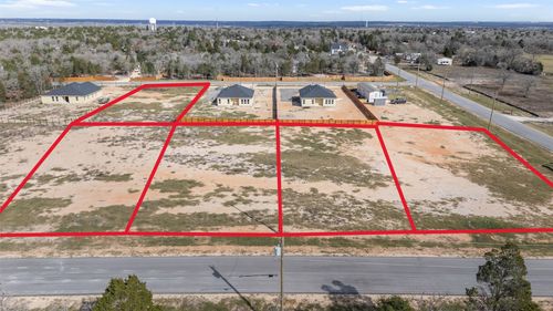 136 Las Alturas Dr, Elgin, TX, 78621-2769 | Card Image