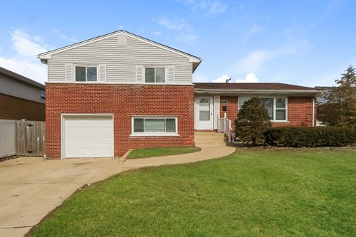 923 Division St, Melrose Park, IL, 60160-2234 | Card Image