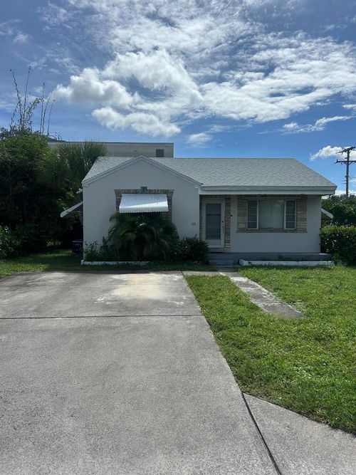 83 W 37th St, Riviera Beach, FL, 33404-2211 | Card Image