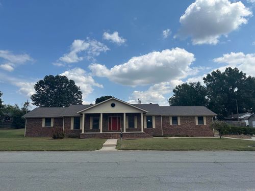 203 Bellwood Dr, Paragould, AR, 72450-3858 | Card Image