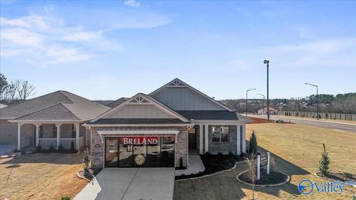 607 Saint Clair Ln, Huntsville, AL, 35811-8128 | Card Image