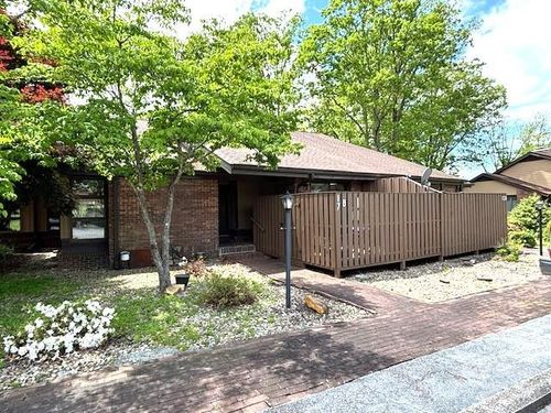 apt-b-17 Moland Dr, Etowah, NC, 28729-9724 | Card Image