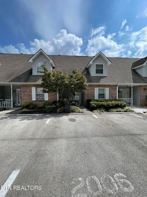 2006 Silverbrook Dr, Knoxville, TN, 37923-1383 | Card Image