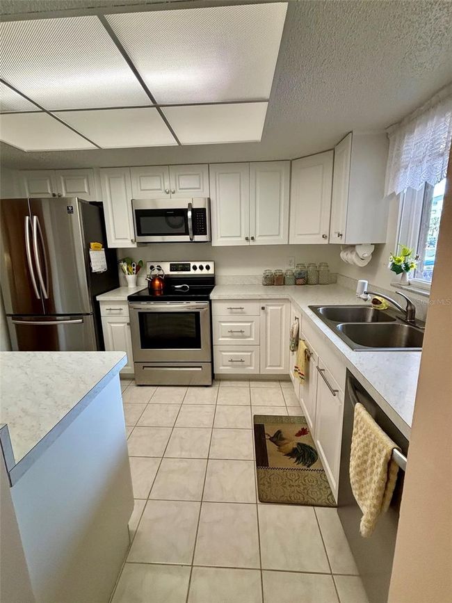 K109 - 3516 Lake Bayshore Dr, Condo with 2 bedrooms, 2 bathrooms and null parking in BRADENTON FL | Image 4