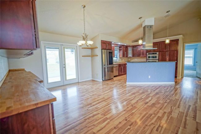 Beautiful cabinets | Image 24